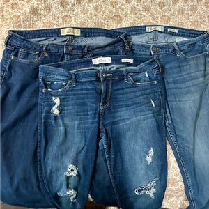 (3) Pairs of Skinny Hollister Jeans